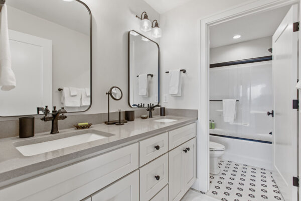 Overlook Bathoom | David Bos Homes