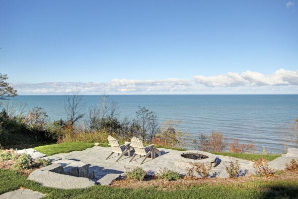 Waters Edge Exterior | David Bos Homes